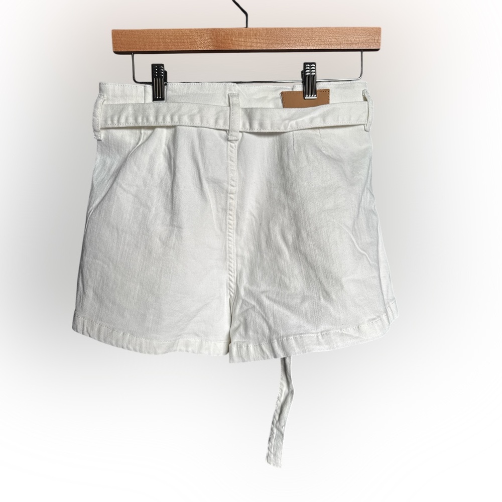 Valija Gitana White Jean Shorts - Picture 2 of 4